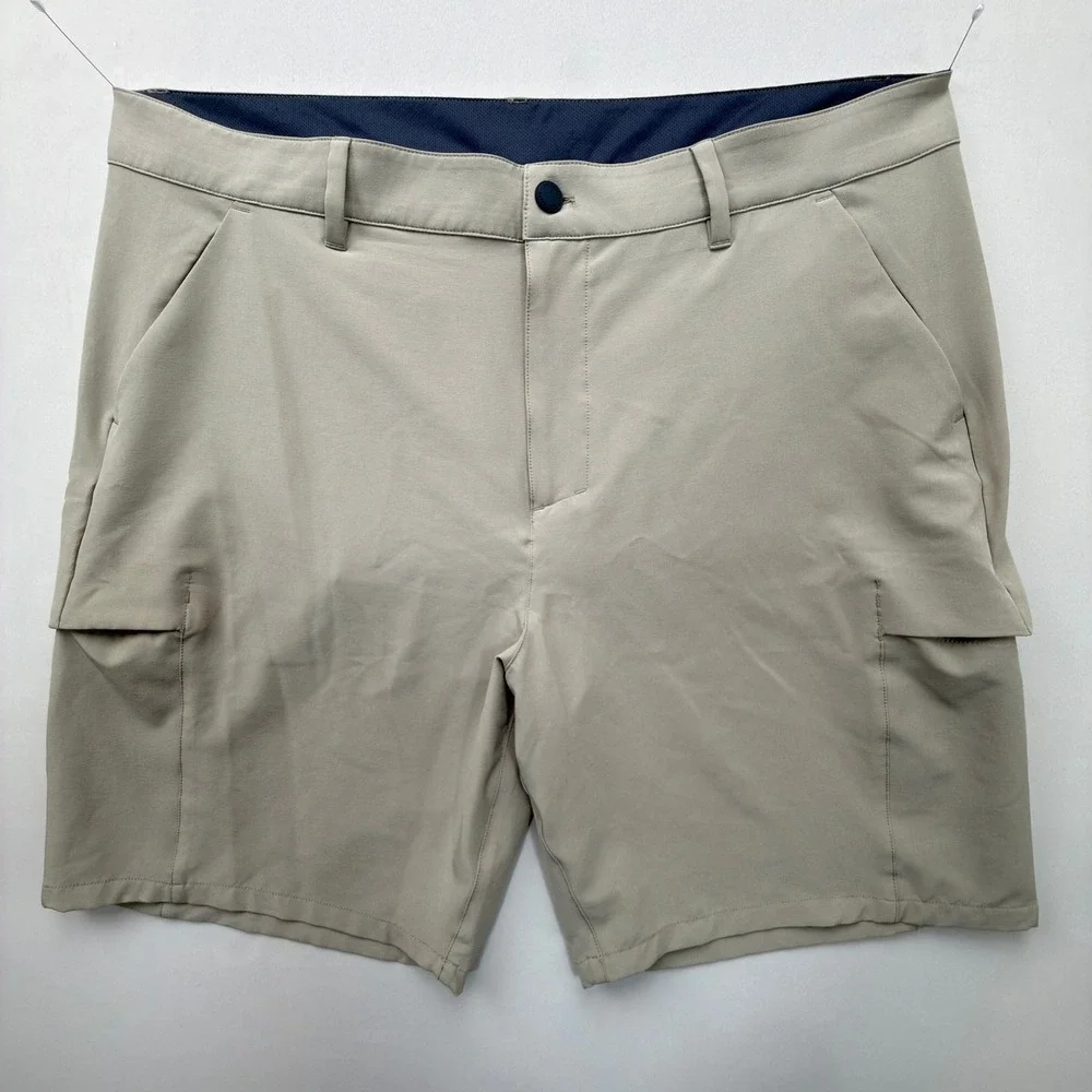 32 Degrees Cool Shorts Mens 38 Tech Cargo Khaki Tan Solid Regular 8 Inseam